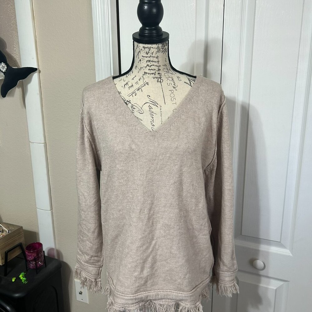 Womens Large Beige V Neck Sweater Fringe Trim Exposed Seam Knit Top